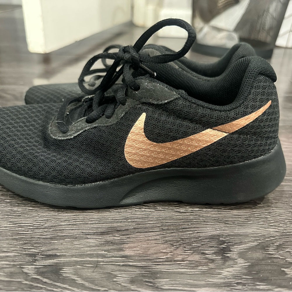 Nike Black and Bronze Athletic Shoes